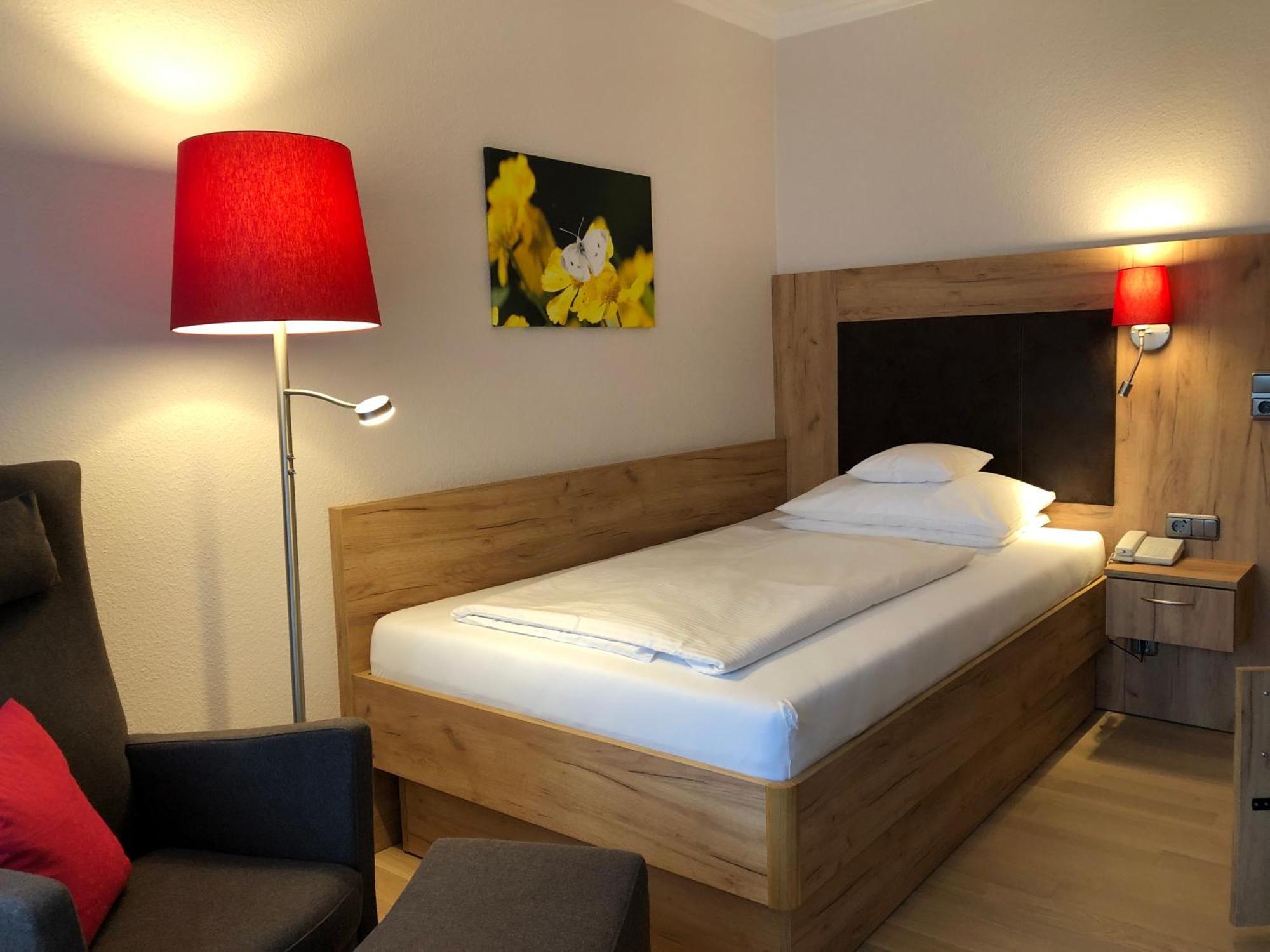 באד בוונסן Hotel Sonnenhuegel מראה חיצוני תמונה