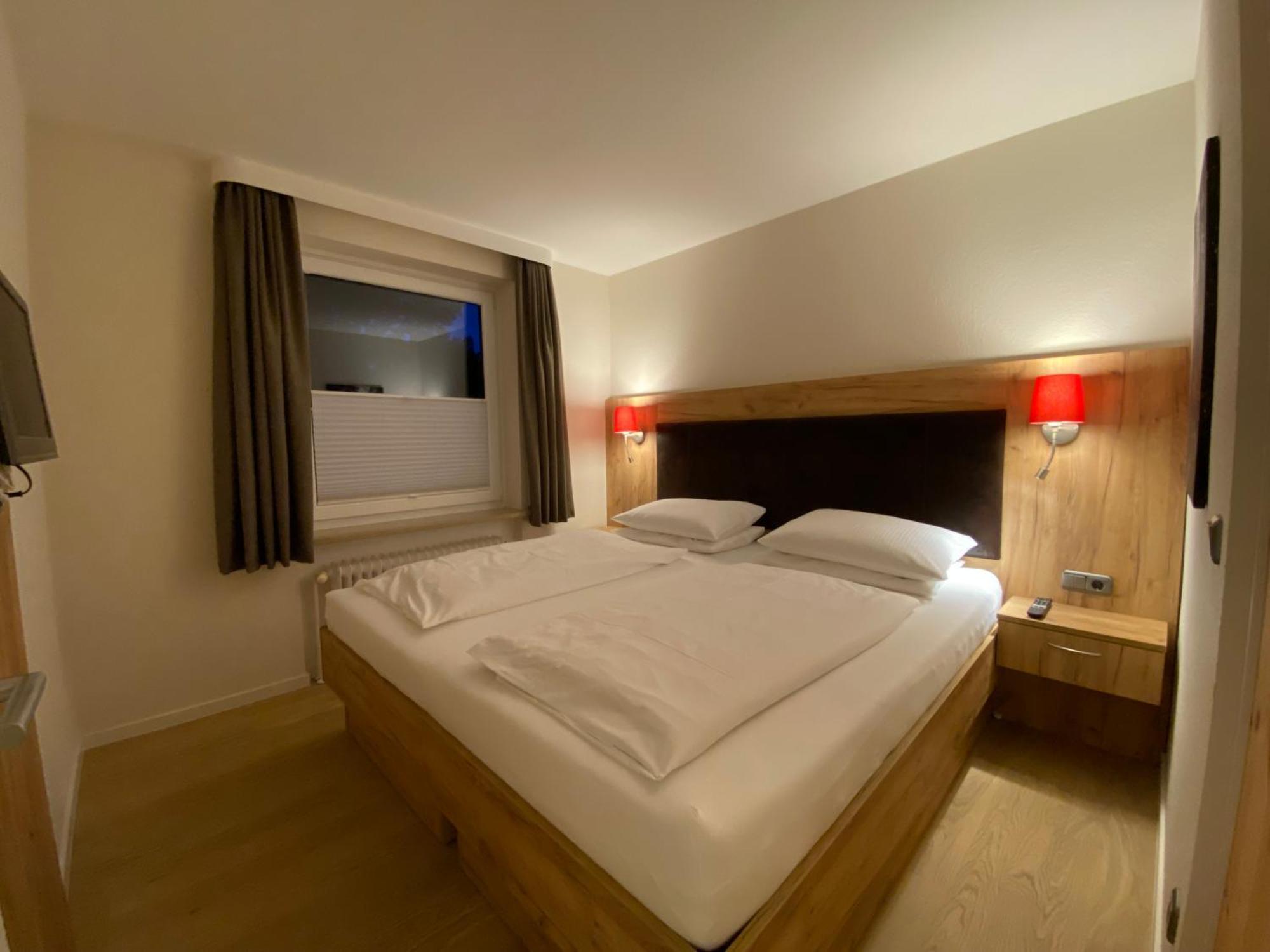 באד בוונסן Hotel Sonnenhuegel מראה חיצוני תמונה