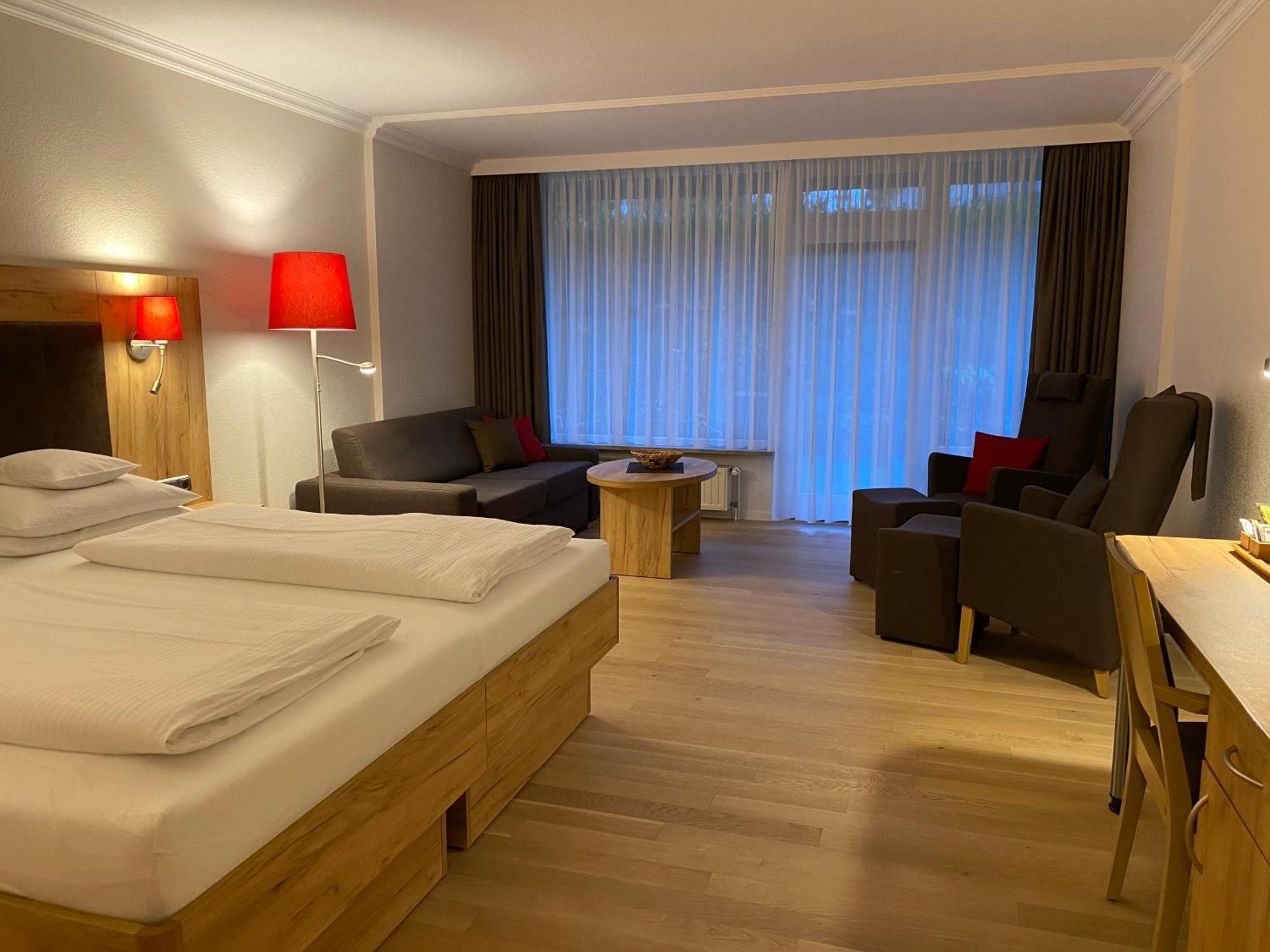 באד בוונסן Hotel Sonnenhuegel מראה חיצוני תמונה